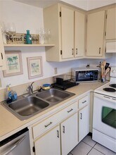 13100 S McCall Rd in Port Charlotte, FL - Foto de edificio - Building Photo