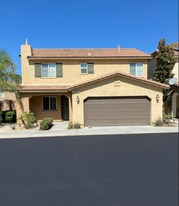 34281 Woodmont in Lake Elsinore, CA - Building Photo