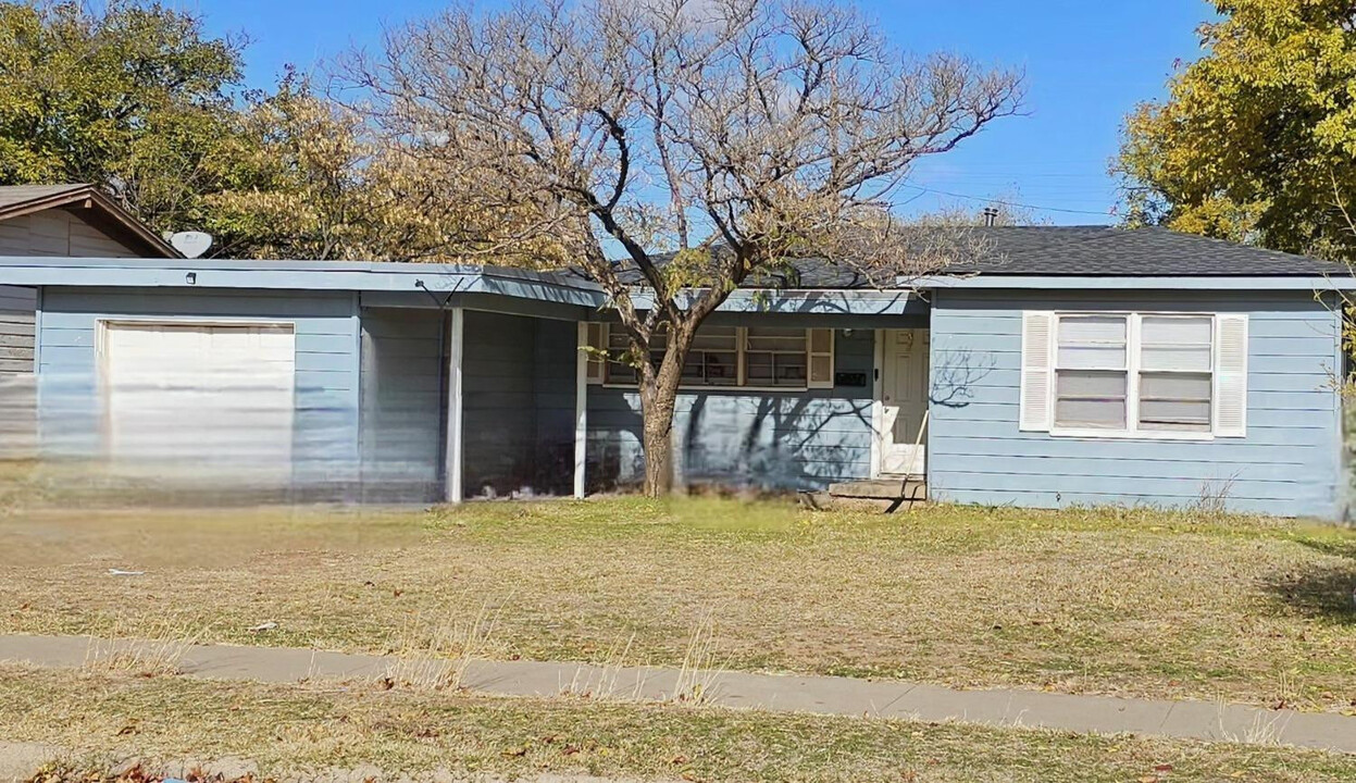 3008 45th St in Lubbock, TX - Building Photo