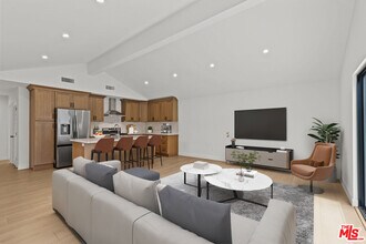 17154 Rinaldi St in Los Angeles, CA - Building Photo - Building Photo