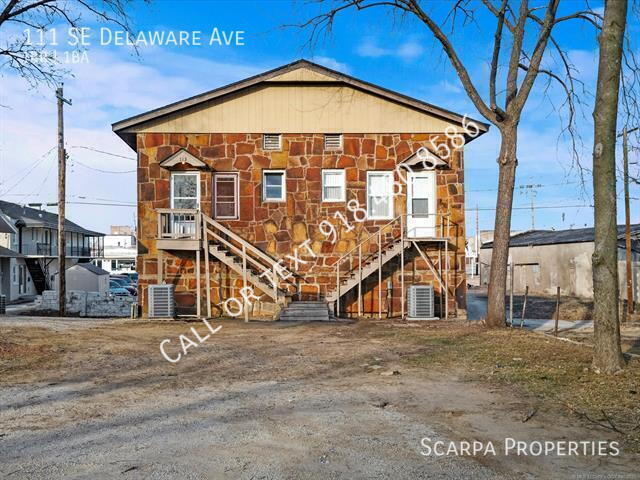 111 Delaware Ave in Bartlesville, OK - Building Photo