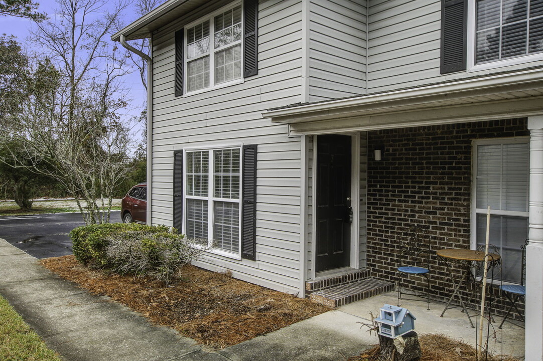 2494 Etiwan Ave in Charleston, SC - Building Photo