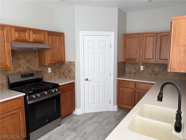 9103 Harbor Wind Ave in Las Vegas, NV - Building Photo - Building Photo