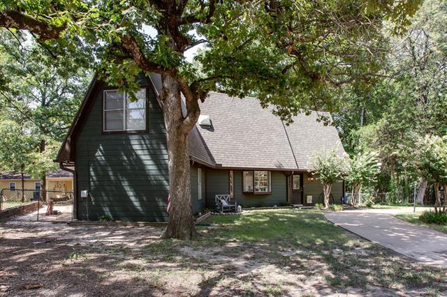 property at 137 Oak Haven Dr