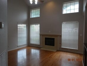 9718 Cliffside Dr in Irving, TX - Building Photo - Building Photo
