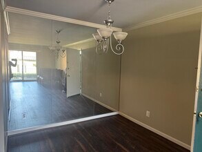1870 Axtell Dr in Troy, MI - Building Photo - Building Photo