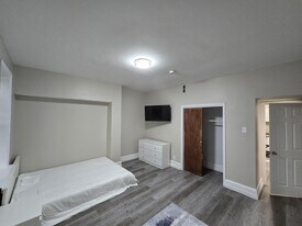 4915 N 13th St, Unit Units A - C in Philadelphia, PA - Building Photo