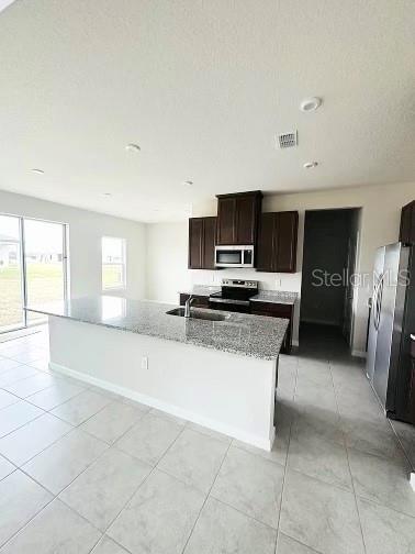 460 Crossings Ave in St. Cloud, FL - Building Photo - Building Photo