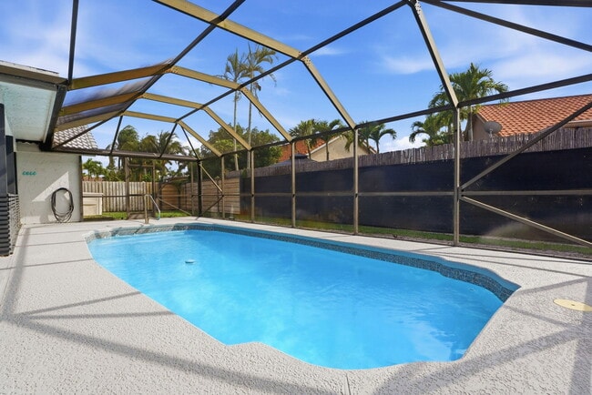 9284 Laurel Green Dr in Boynton Beach, FL - Building Photo - Building Photo