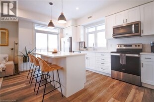 405 Myers Rd in Cambridge, ON - Building Photo