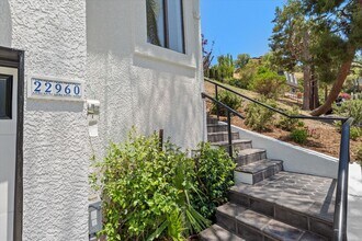 22960 Cass Ave in Los Angeles, CA - Building Photo - Building Photo
