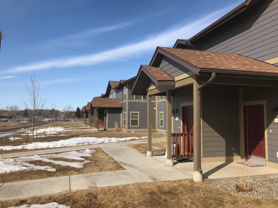 Sweet Grass in Shelby, MT - Building Photo