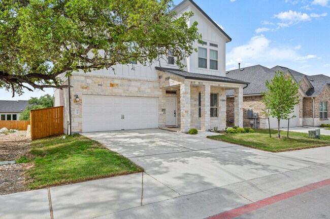 918 Pittsburgh Dr in Austin, TX - Building Photo - Building Photo