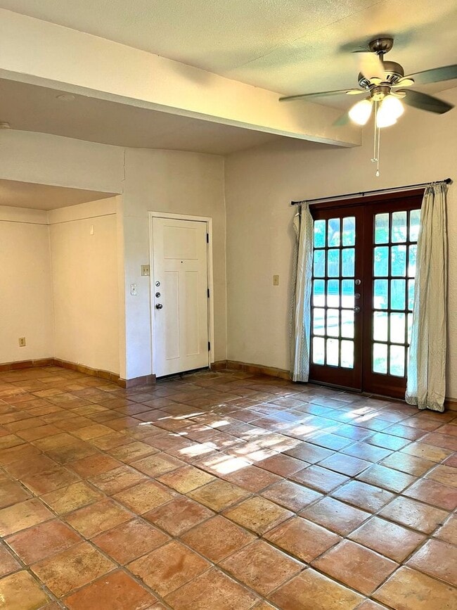 4715 Howard St in San Antonio, TX - Building Photo - Building Photo