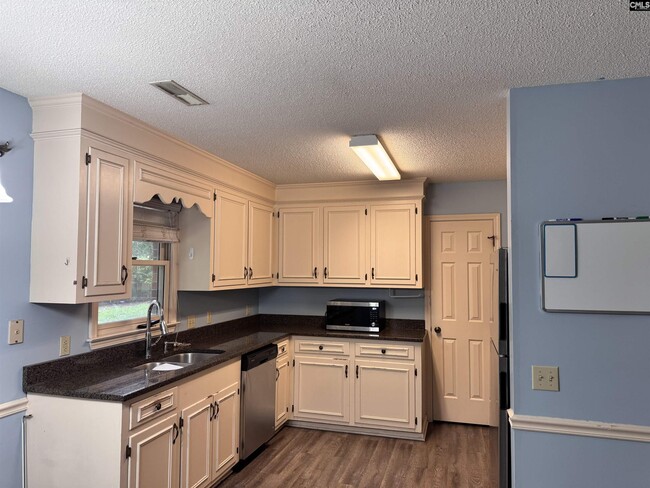 1700 Brigatine Dr in Sumter, SC - Building Photo - Building Photo