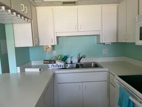 251 Airport Ave E in Venice, FL - Building Photo - Building Photo