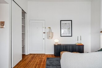 Way Rittenhouse in Philadelphia, PA - Foto de edificio - Building Photo