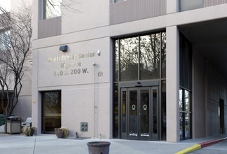 Multi-Ethnic Senior Highrise in Salt Lake City, UT - Foto de edificio - Building Photo