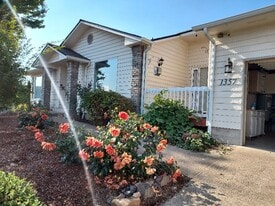 1357 Cathlamet Ct NW in Salem, OR - Building Photo