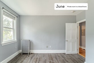 Private bedroom in 3 bed/1.5 bath Home in Boston, MA - Building Photo - Building Photo