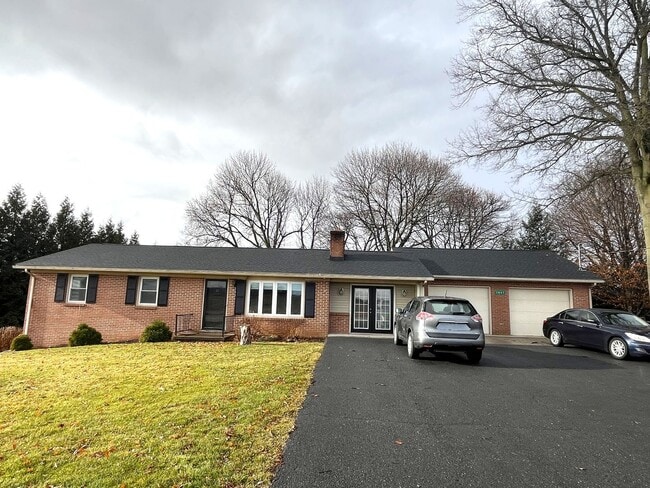 5047 Cumberland Hwy in Chambersburg, PA - Building Photo - Building Photo