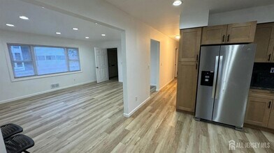 43 Orchard St in Carteret, NJ - Building Photo - Building Photo