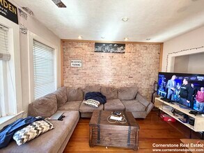 16 Victory Rd, Unit 3 in Boston, MA - Building Photo - Building Photo