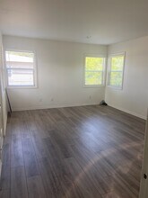 309 Avenue H, Unit UPSTAIRS in Redondo Beach, CA - Building Photo - Building Photo