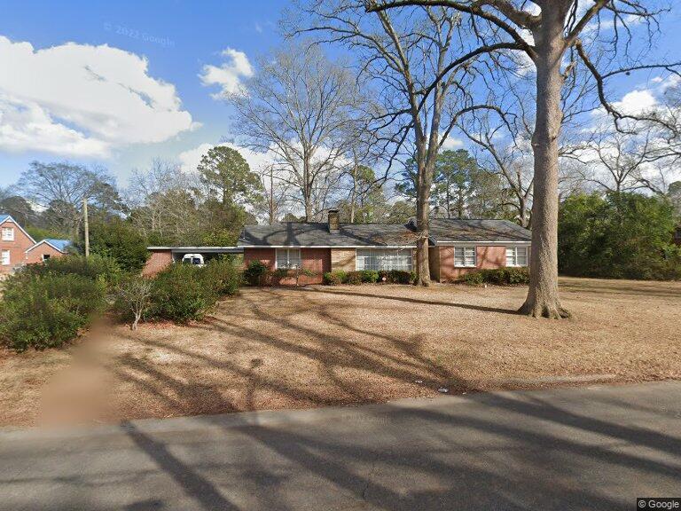 402 Westview Dr in Fort Valley, GA - Building Photo