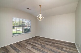 13221 Poppy Hill Ln in Fort Worth, TX - Building Photo - Building Photo