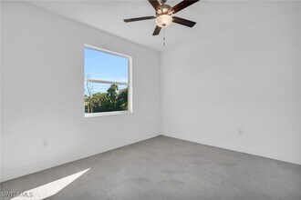 526 NW 9th St in Cape Coral, FL - Building Photo - Building Photo
