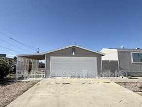 4453 Calle del Media in Fort Mohave, AZ - Building Photo - Building Photo