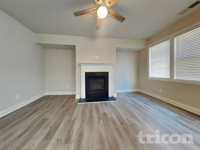 1012 Candela Ln in Smyrna, GA - Building Photo - Building Photo