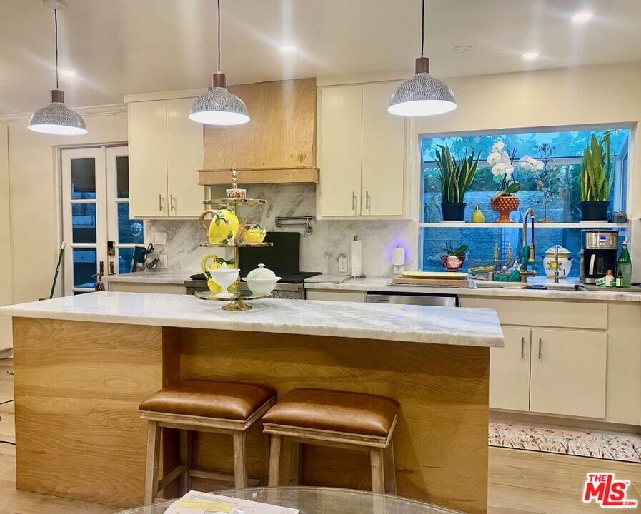 11321 Mississippi Ave in Los Angeles, CA - Building Photo
