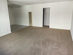 141 N Kenwood St in Glendale, CA - Building Photo - Building Photo