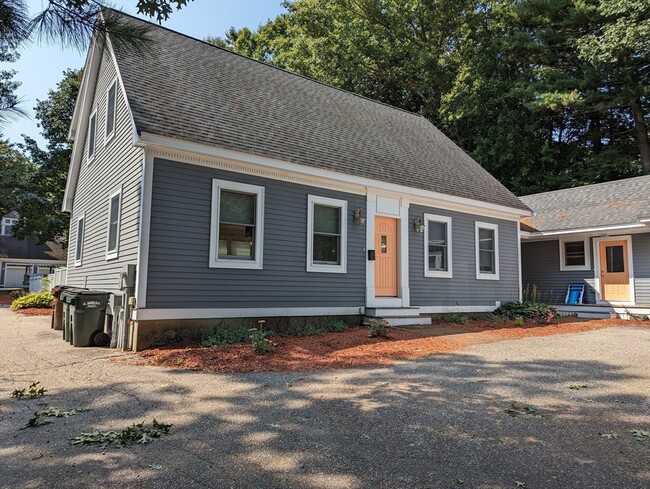 7 Morse Croft Ln in Amesbury, MA - Building Photo - Building Photo