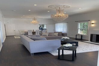 138 N Hamel Dr in Beverly Hills, CA - Building Photo - Building Photo