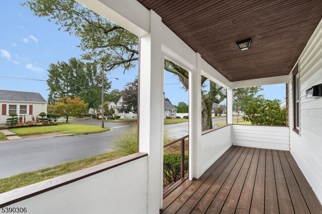 400 Main St in Middlesex, NJ - Building Photo - Building Photo