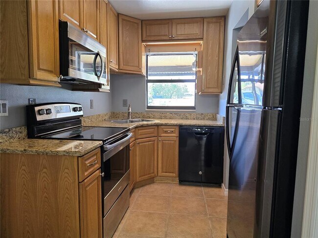 813 Mikasuki Dr in Lakeland, FL - Building Photo - Building Photo