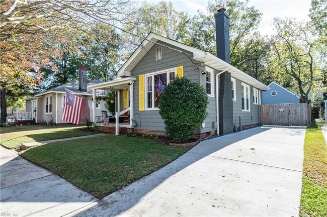 219 E Ocean Ave in Norfolk, VA - Foto de edificio - Building Photo