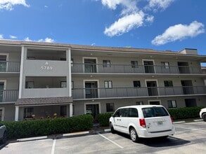 5789 Gage Ln, Unit Augusta Court A 304 in Naples, FL - Building Photo - Building Photo