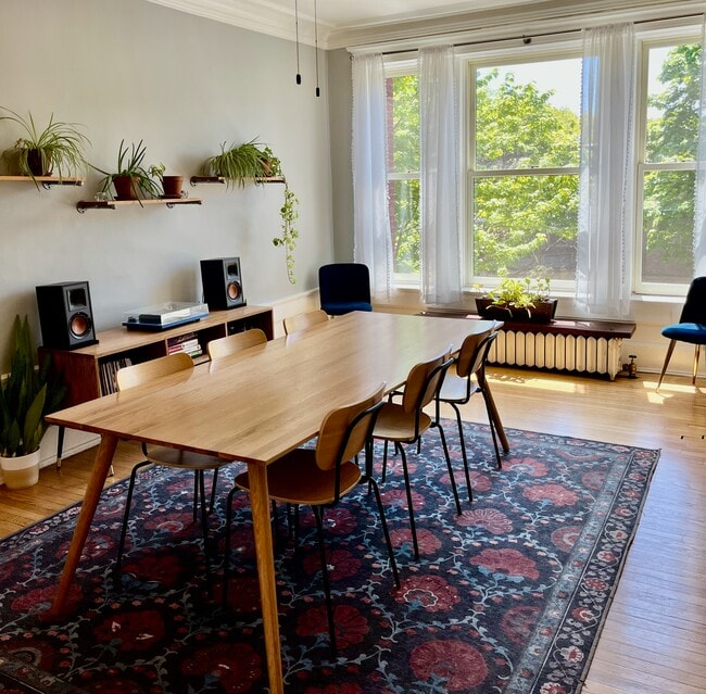 property at 5142 S Greenwood Ave