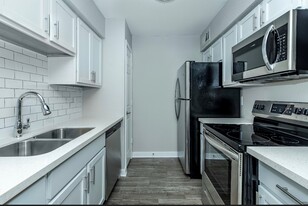 Cali Crossing Apartments