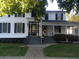 52 Center St, Unit Right Unit in Geneseo, NY - Building Photo