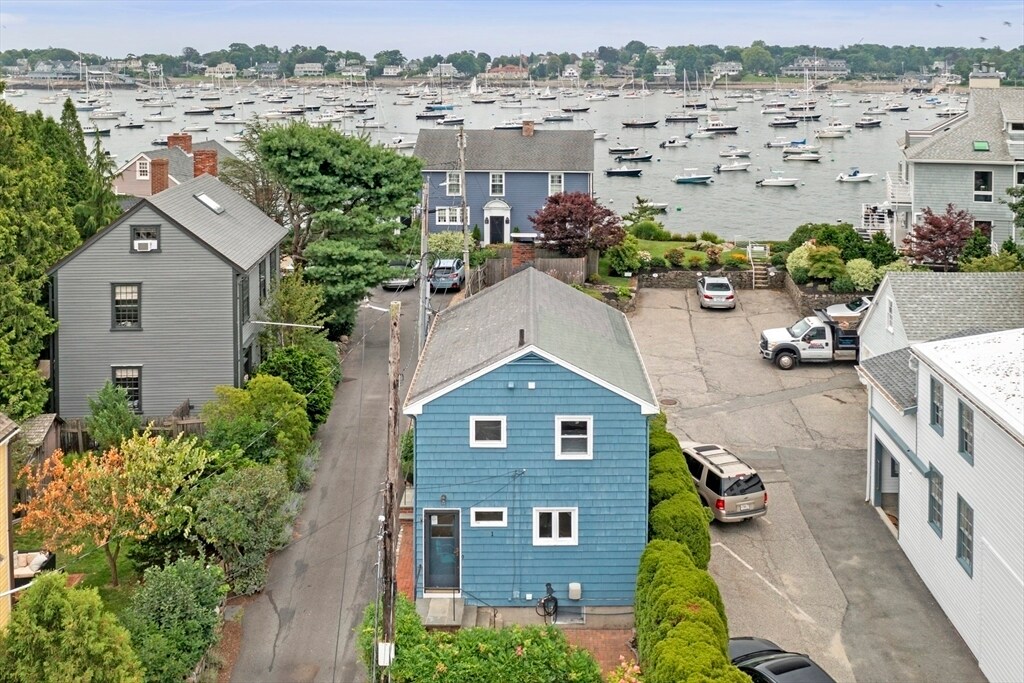 1 Goodwins Ct in Marblehead, MA - Building Photo