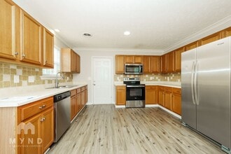 2047 Gardendale Dr in Murfreesboro, TN - Building Photo - Building Photo