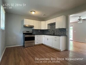 4525 SE 28th St, Unit B012 in Del City, OK - Foto de edificio - Building Photo