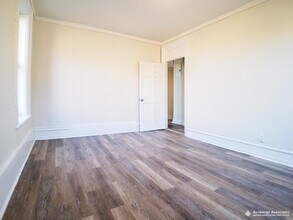 76 Vermilyea Ave in New York, NY - Building Photo - Building Photo