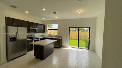 20675 NE 7th Pl in North Miami Beach, FL - Building Photo - Building Photo