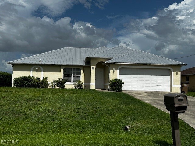 1529 SW 15th Pl in Cape Coral, FL - Building Photo - Building Photo